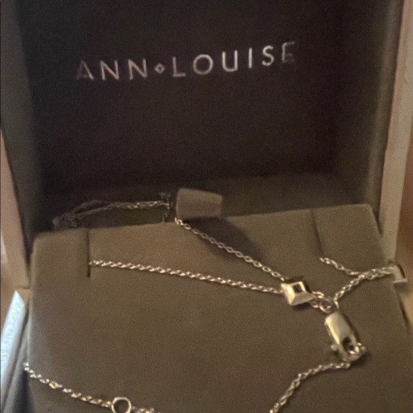 10k WHITE GOLD NECKLACE WITH GOLD/DIAMOND PENDANT. - Picture 4 of 5